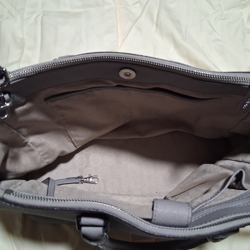 MICHAEL Michael Kors Gray Hobo Bag - Picture 3 of 3